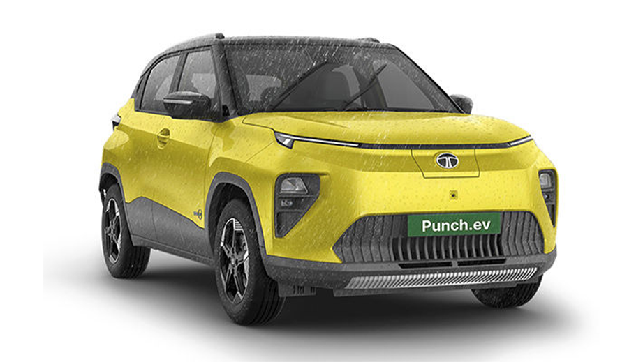 Front three-quarter of a Fearless Yellow with DT Tata Punch EV Facelift