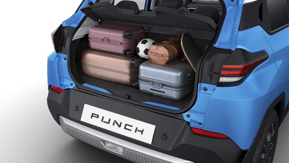 Boot space of a black Tata Punch Facelift