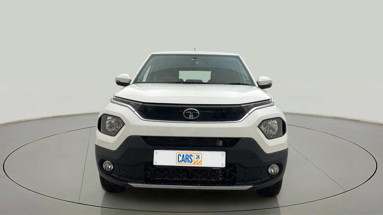 Front view of a Orcus White Tata Punch