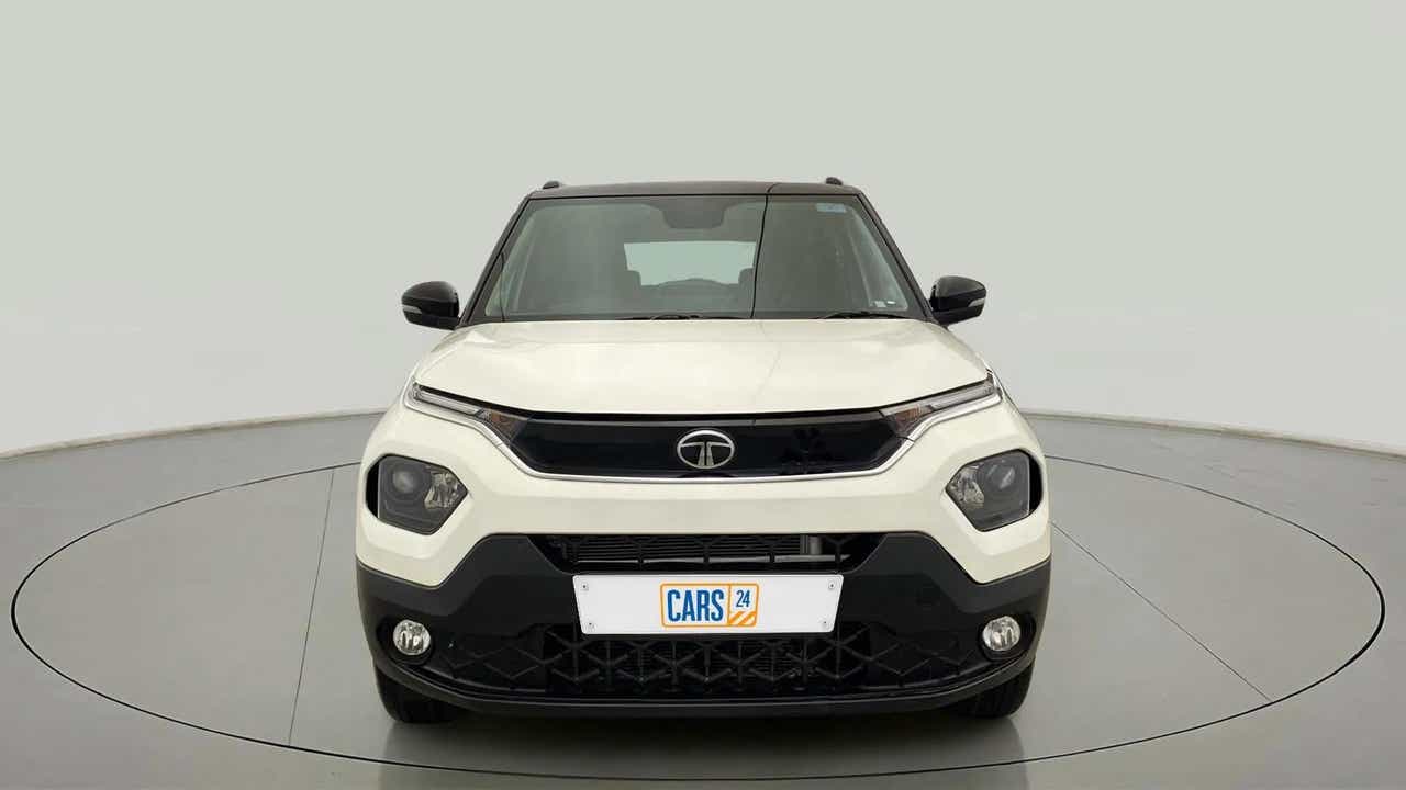 Front view of a Orcus White Tata Punch