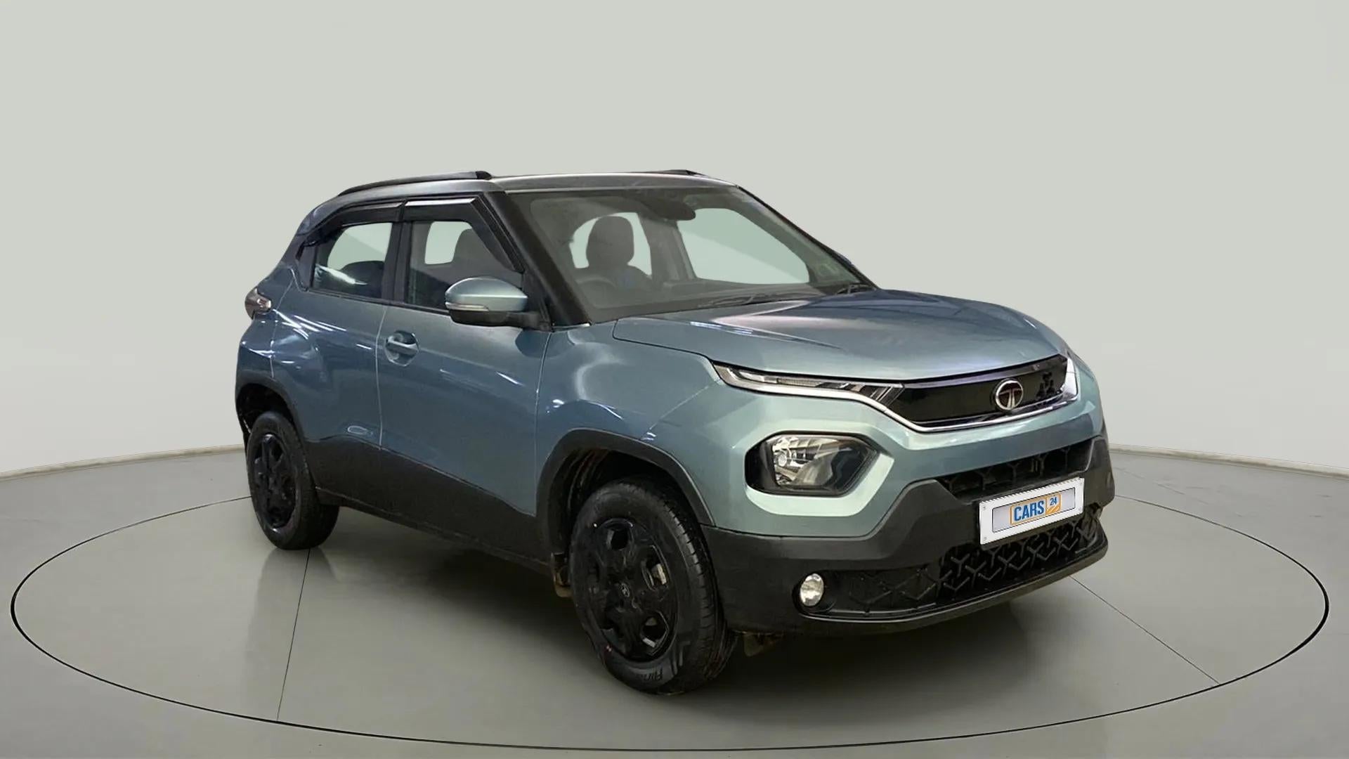 Front three quarter view of a Tata Punch