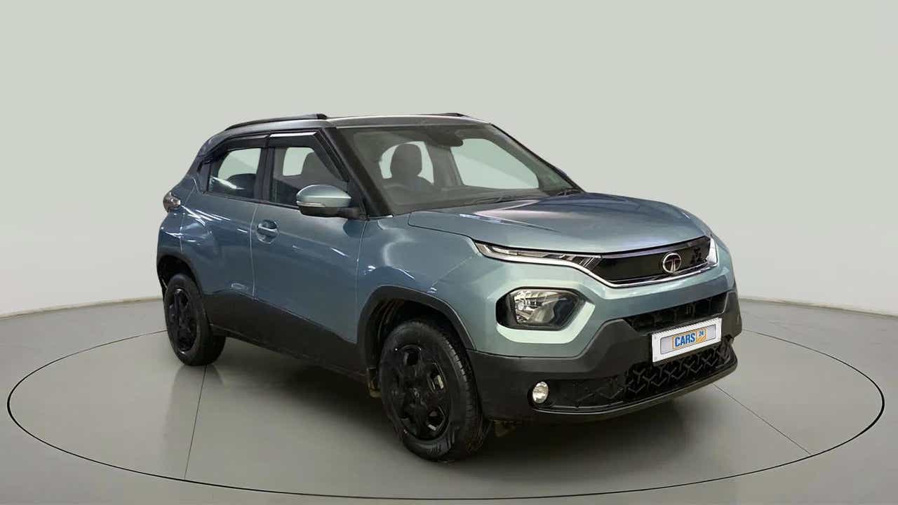 Front three quarter view of a Tata Punch