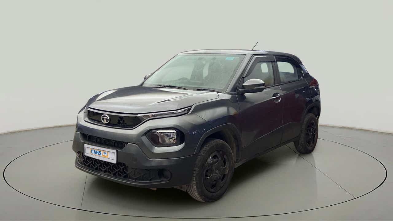 Front three-quarter view of a Tata Punch