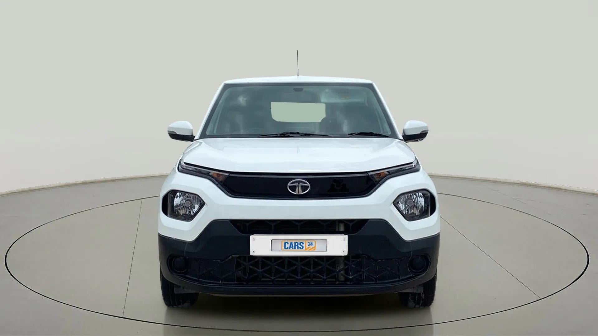 Front view of a Orcus White Tata Punch