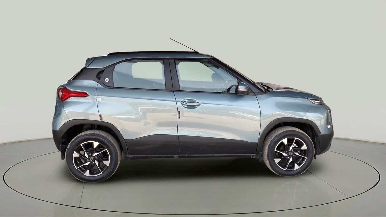 Side view of a Tata Punch