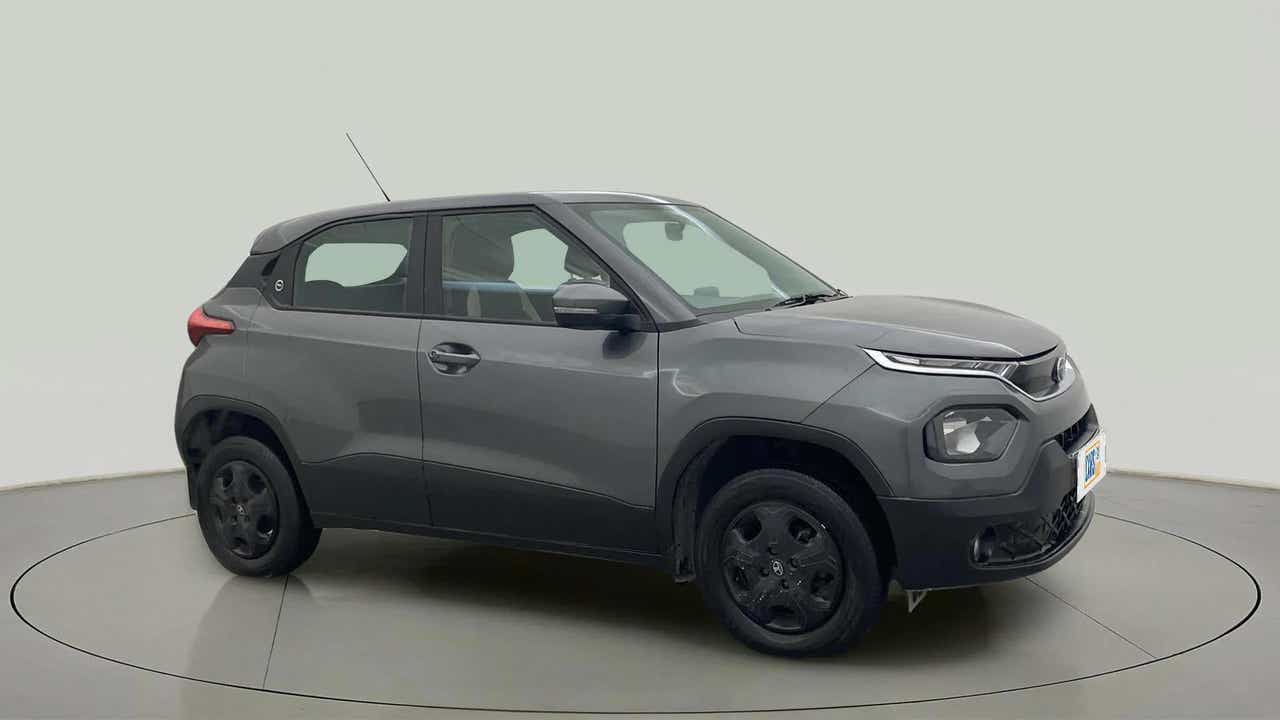 Front three-quarter view of a Daytona Grey Tata Punch