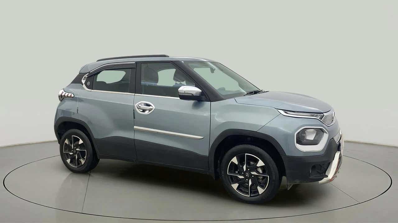 Side view of a Tata Punch