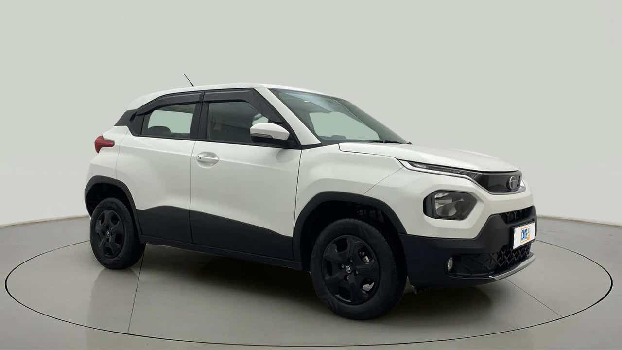 Front three-quarter view of a Orcus White Tata Punch
