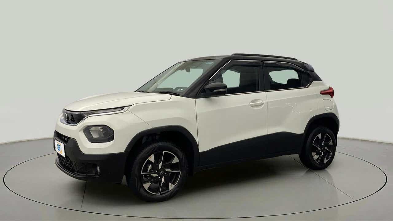 Front three-quarter view of a Orcus White Tata Punch