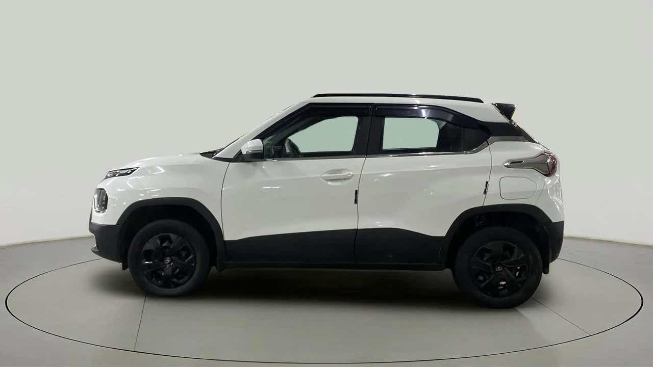 Side view of a Orcus White Tata Punch