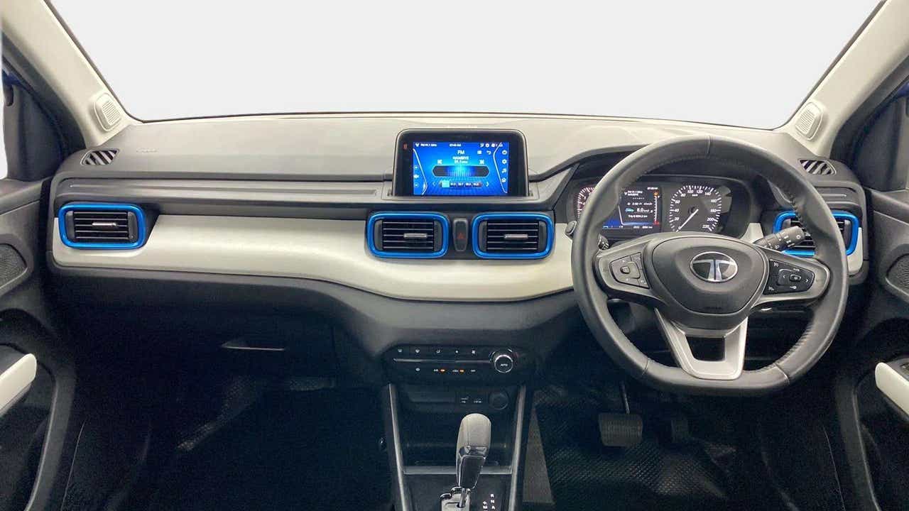Dashboard and steering wheel of a Tata Punch