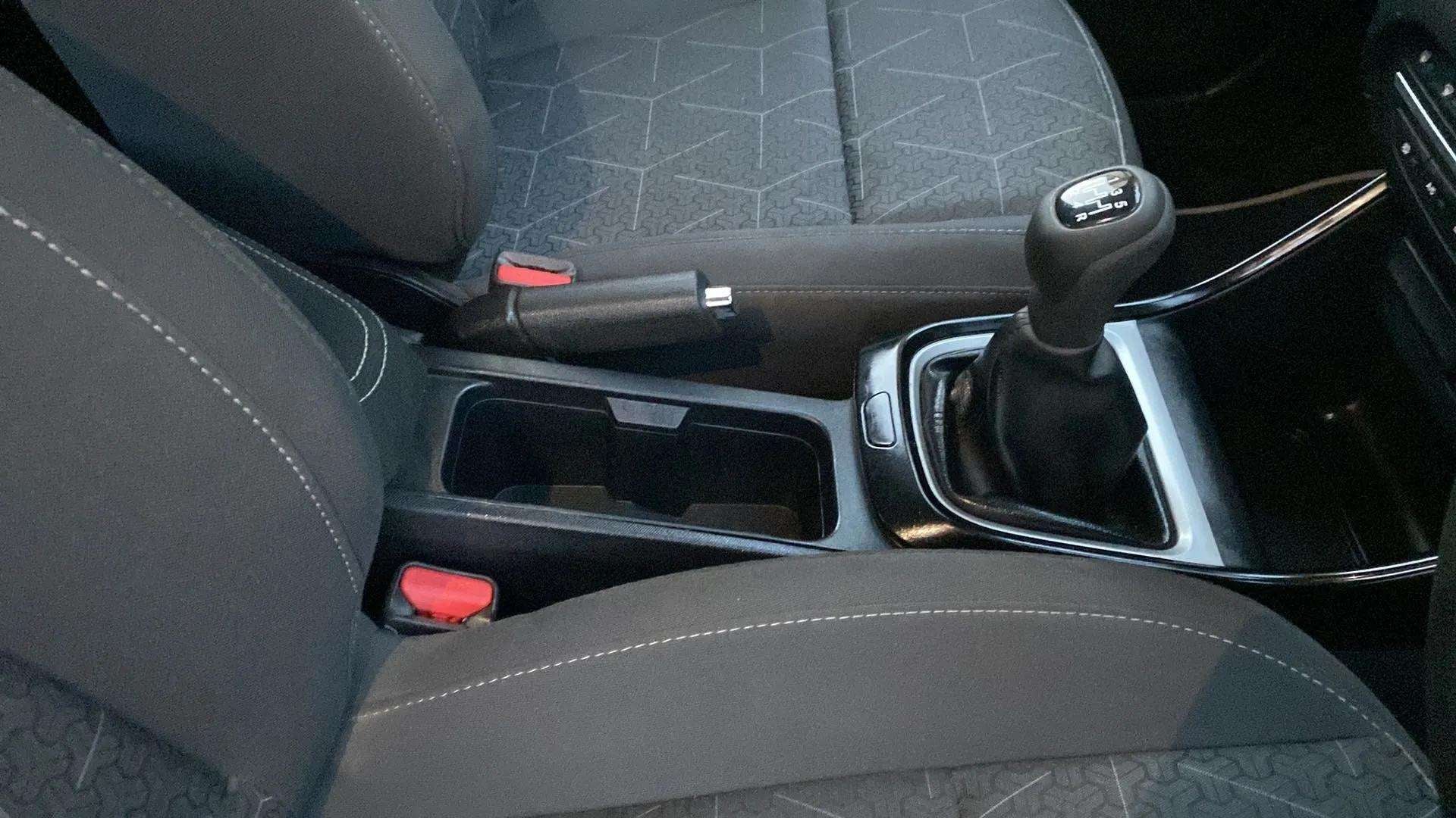 Gear shifter and center console of a Tata Punch