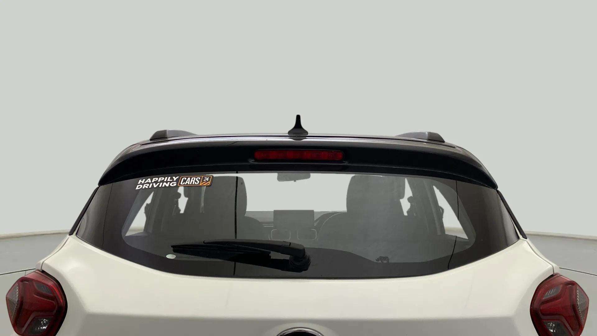 Rear view of a Orcus White Tata Punch