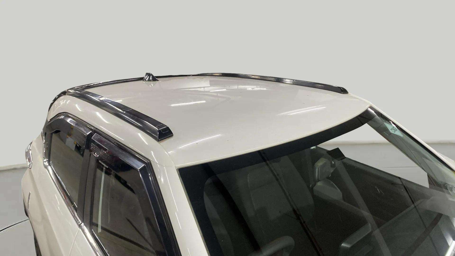 Roof and roof rails view of a Orcus White Tata Punch