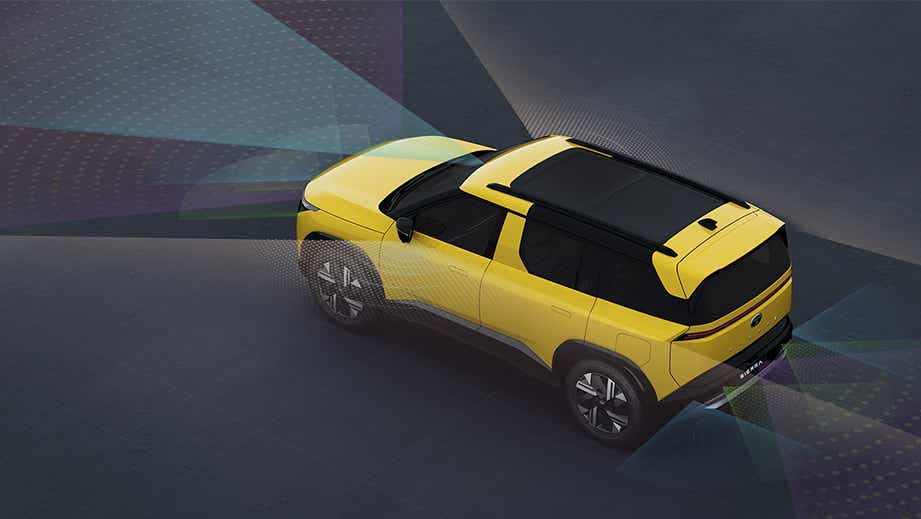 Rear three-quarter view of a Tata Sierra