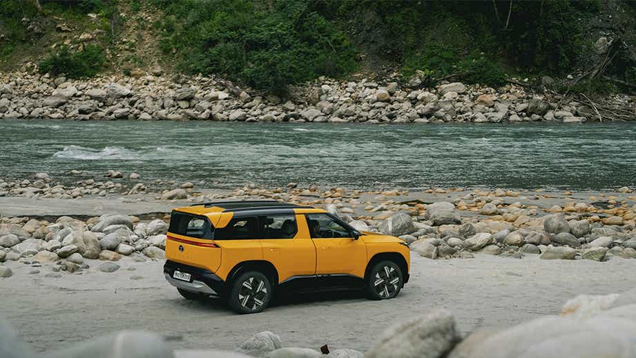 Side view of a andaman adventure Tata Sierra