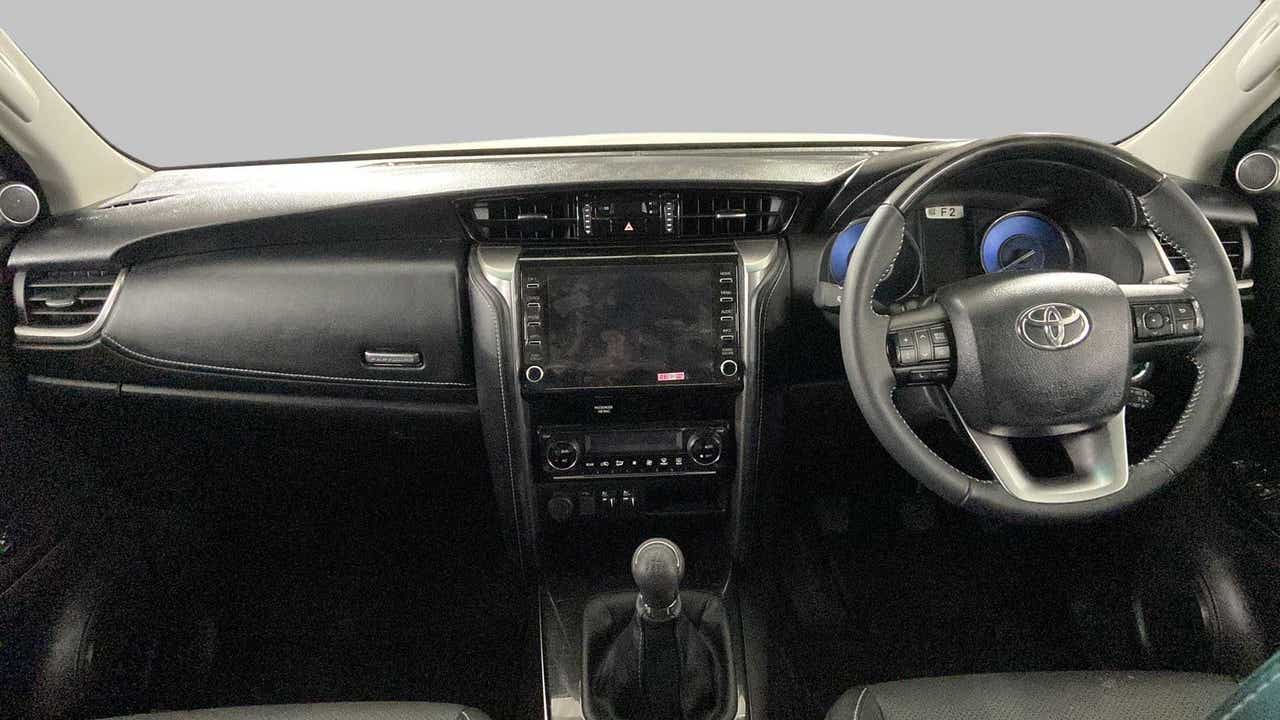 Dashboard and steering wheel of a Toyota Fortuner