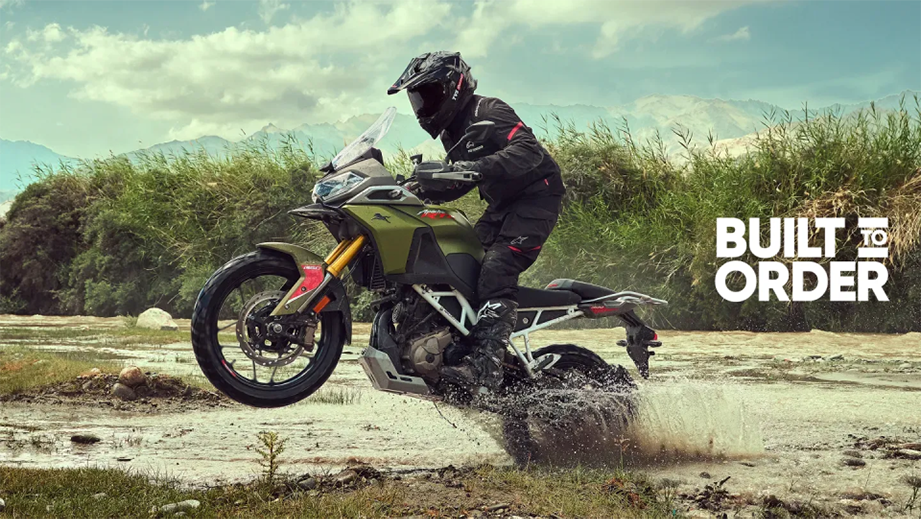 Side view of a viper green TVS Apache RTX