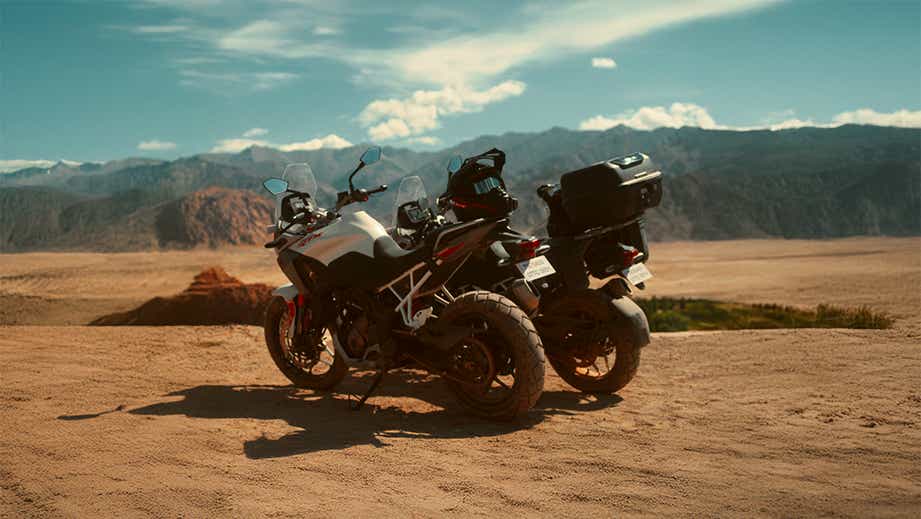 Side view of a TVS Apache RTX