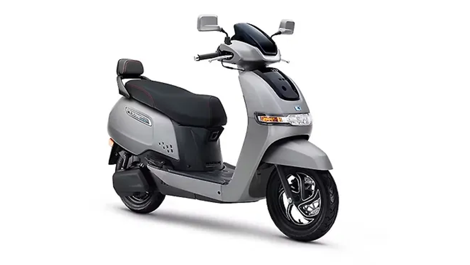 iQube Right Front Three Quarter