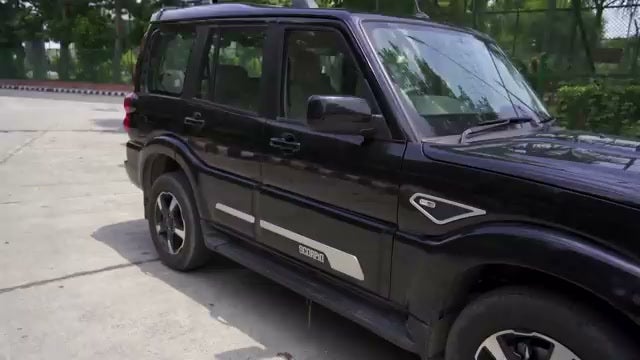 mahindra-scorpio-classic-Tyres-image