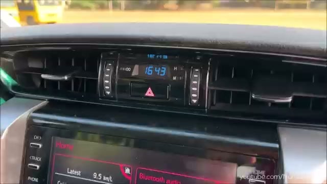 toyota-fortuner-Dashboard-image