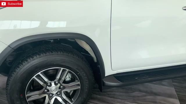 toyota-fortuner-Tyres-image
