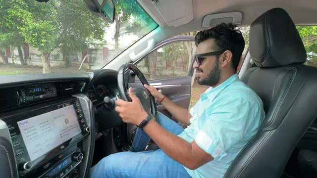 toyota-fortuner-Dashboard-image