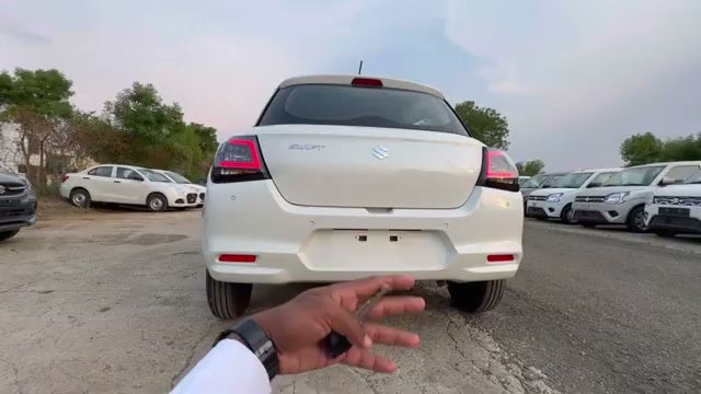 maruti-suzuki-swift-Bootspace-image