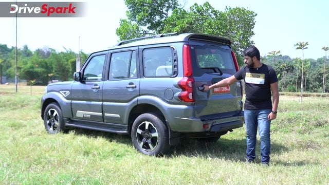 mahindra-scorpio-classic-Bootspace-image
