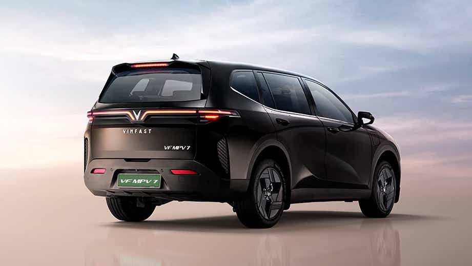 Rear three-quarter of Vinfast VF MPV 7