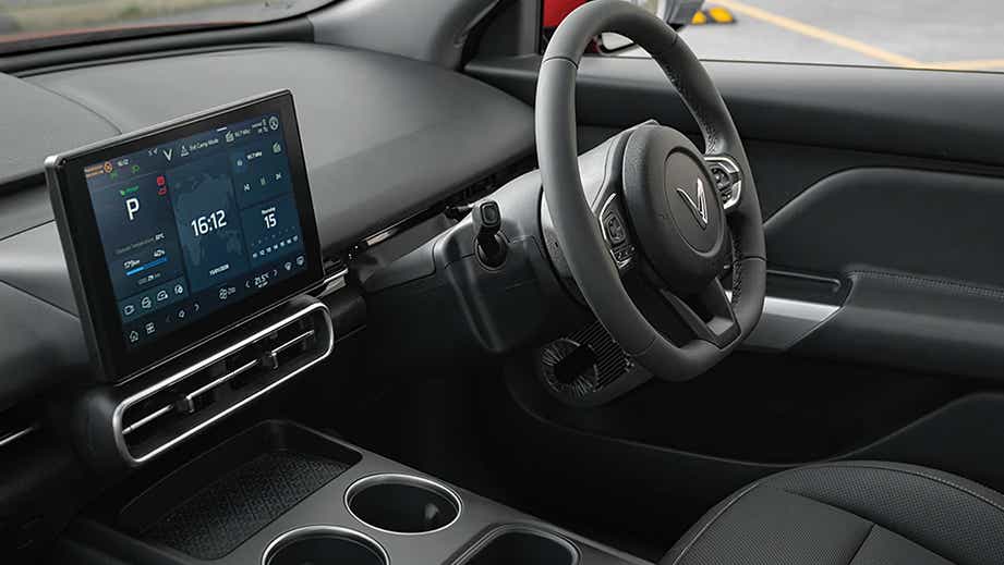 Interior dashboard and steering wheel of Vinfast VF MPV 7