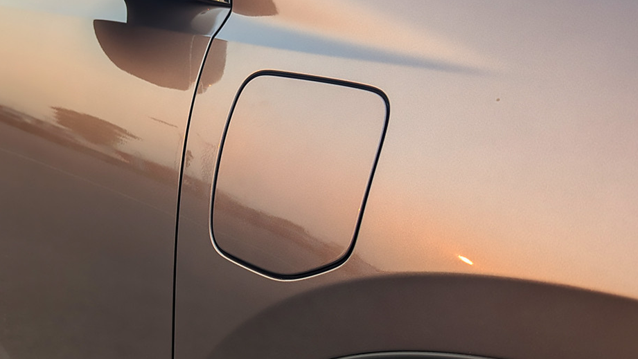 Fuel door area of Vinfast VF MPV 7