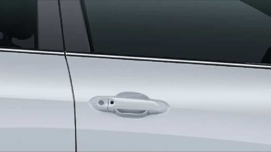 Close-up of driver door handle of Vinfast VF7