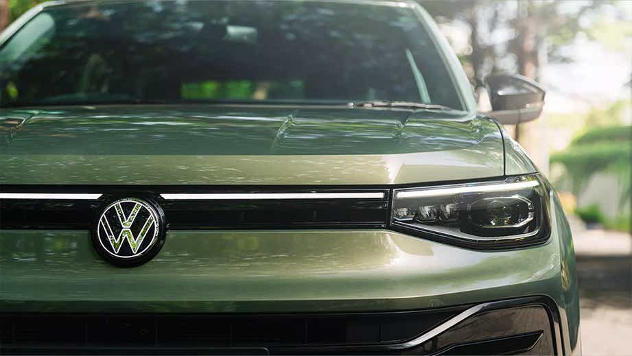 Front view of Volkswagen Taigun