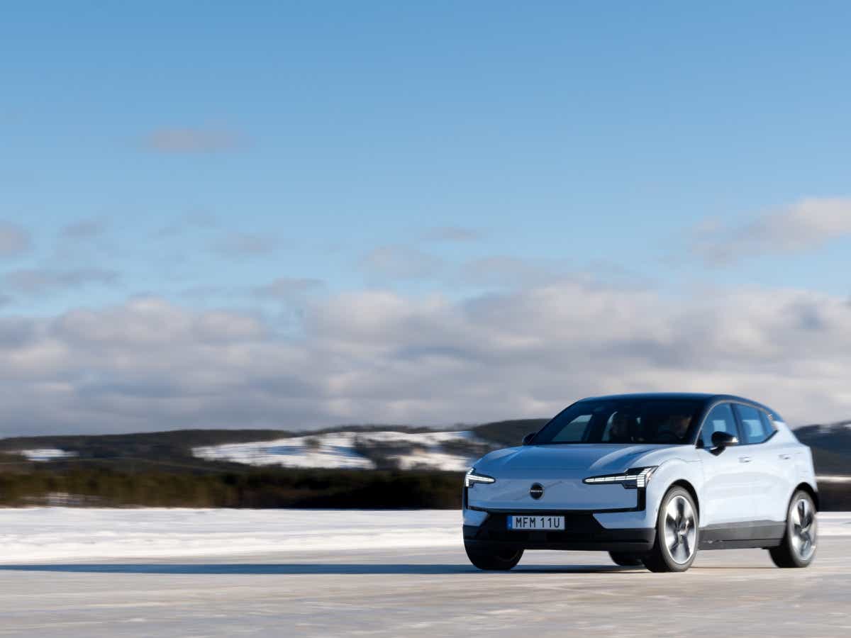 Front three-quarter view of a Cold Blue Volvo EX30