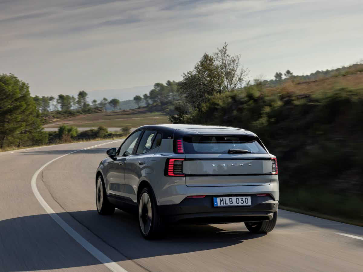 Rear view of a vapour grey Volvo EX30