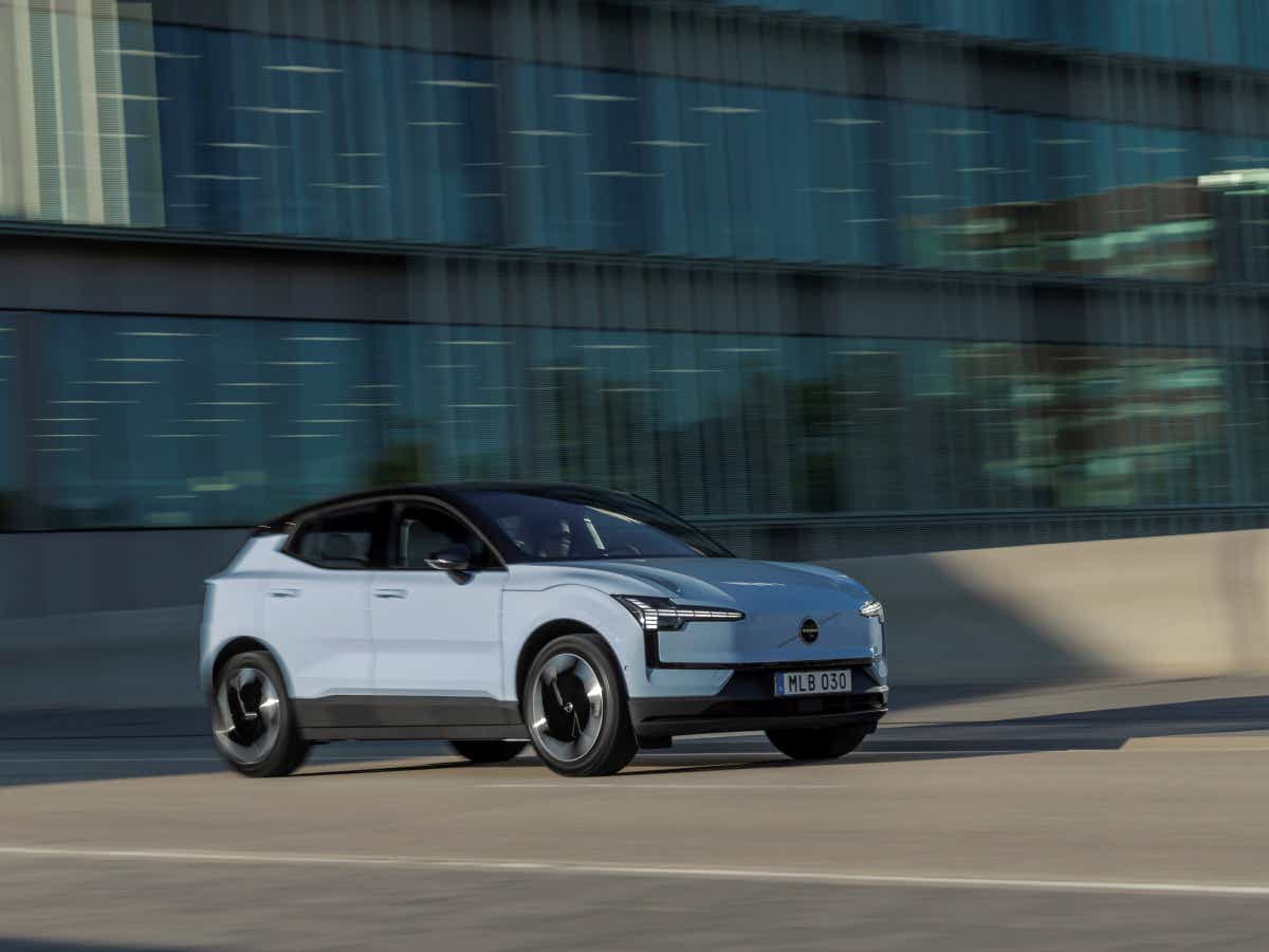 Front three-quarter of a cold blue Volvo EX30