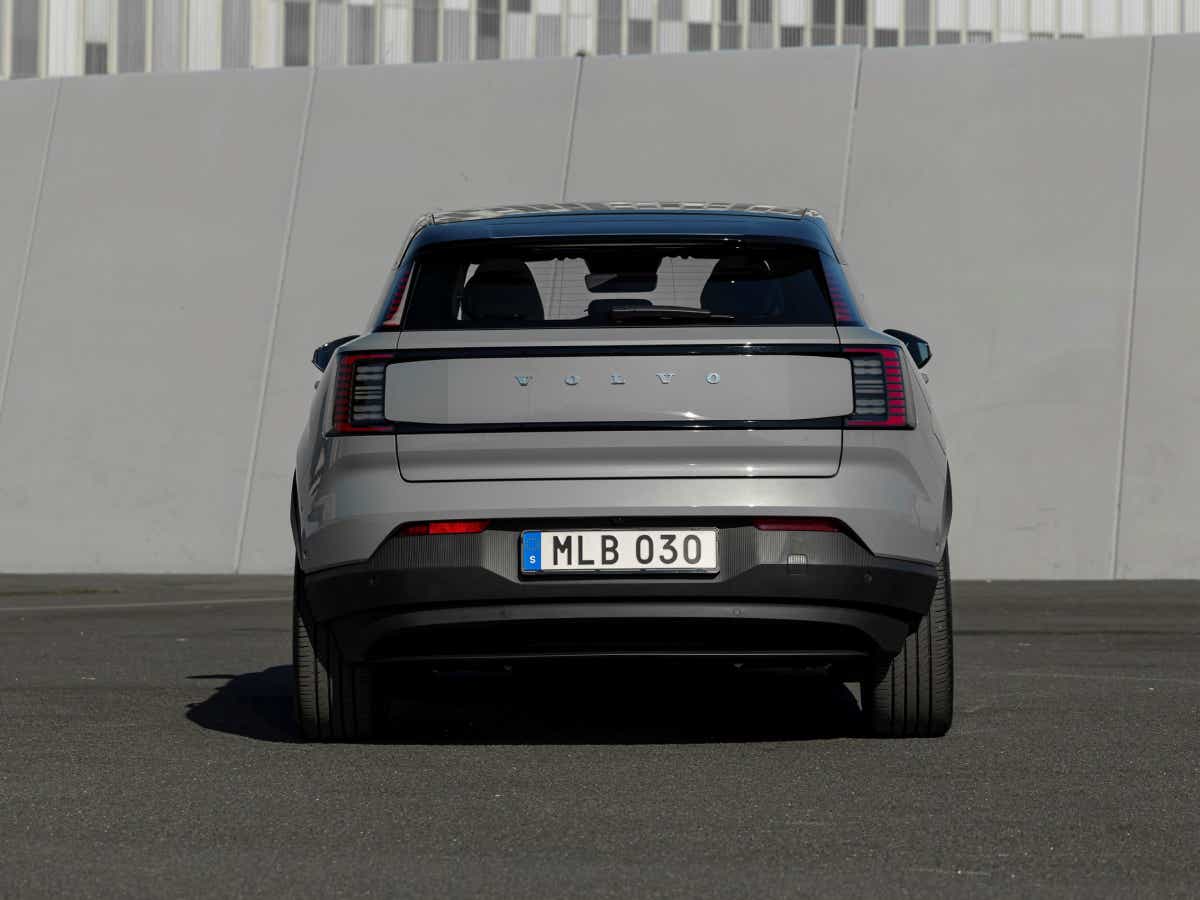 Rear view of a vapour grey Volvo EX30