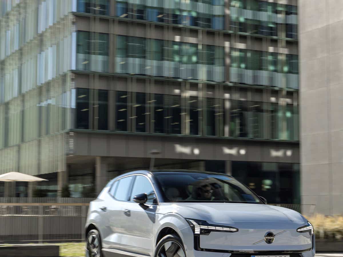 Front three-quarter of a cold blue Volvo EX30