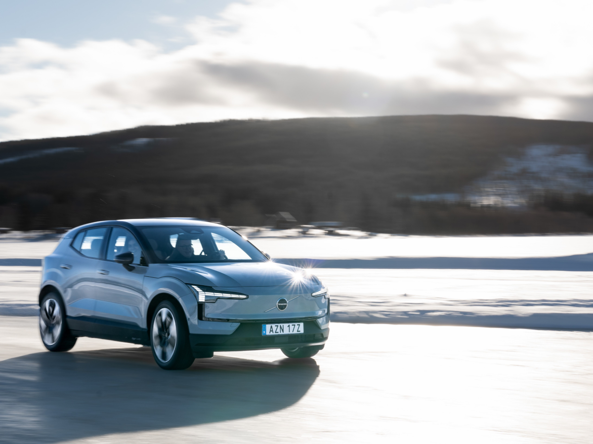 Front three-quarter of a cold blue Volvo EX30