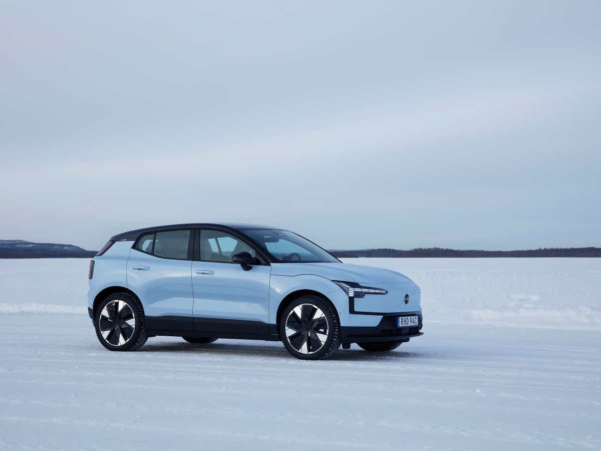 Side view of a Cold Blue Volvo EX30